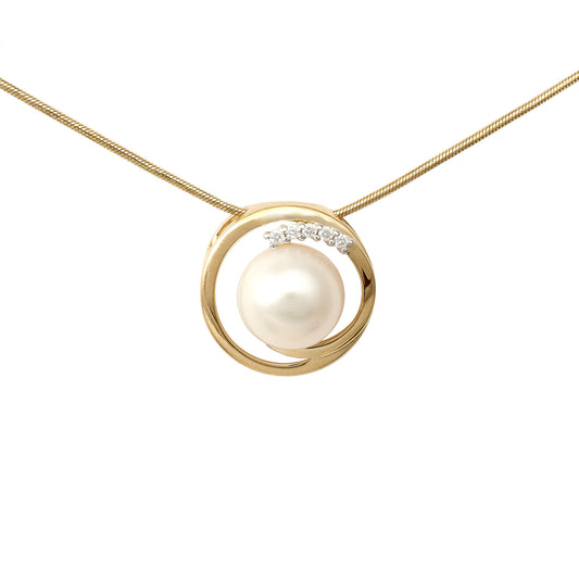 Diamantový náhrdelník s perlou zo žltého zlata