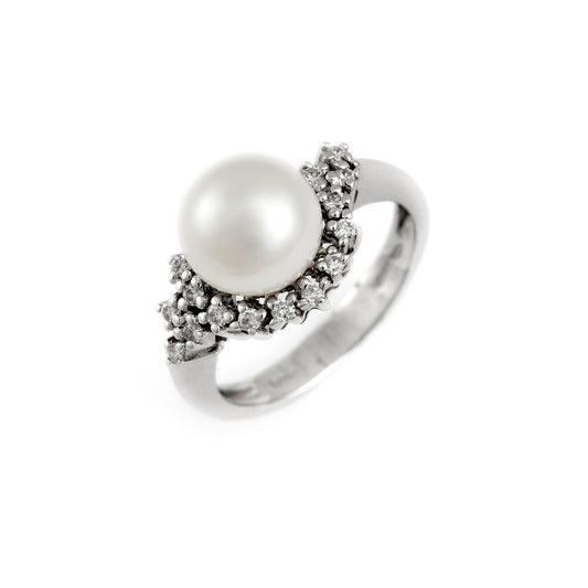 Prsteň s perlou z bieleho zlata