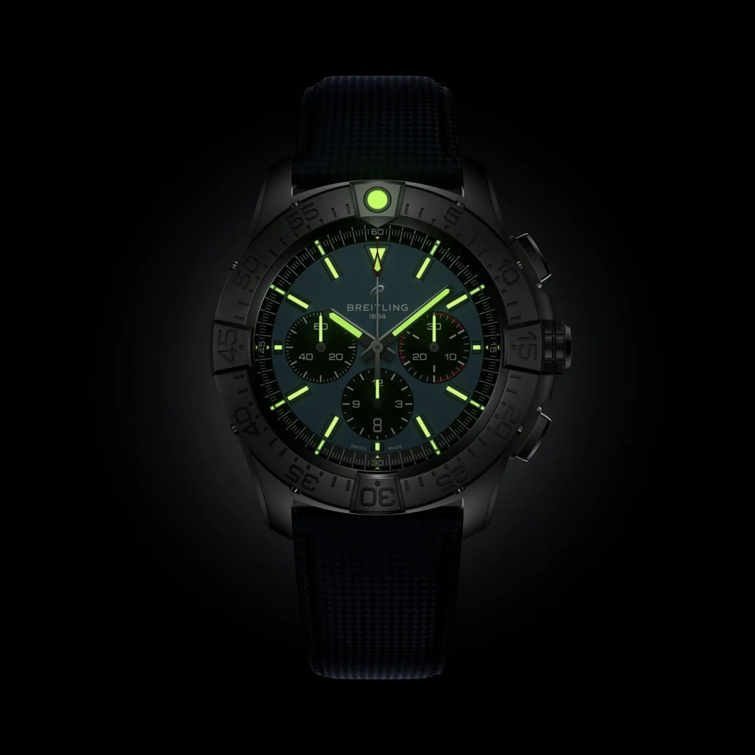 Breitling Super Avenger B01 Chronograph 46 EB0148101C1X1 — lume shot