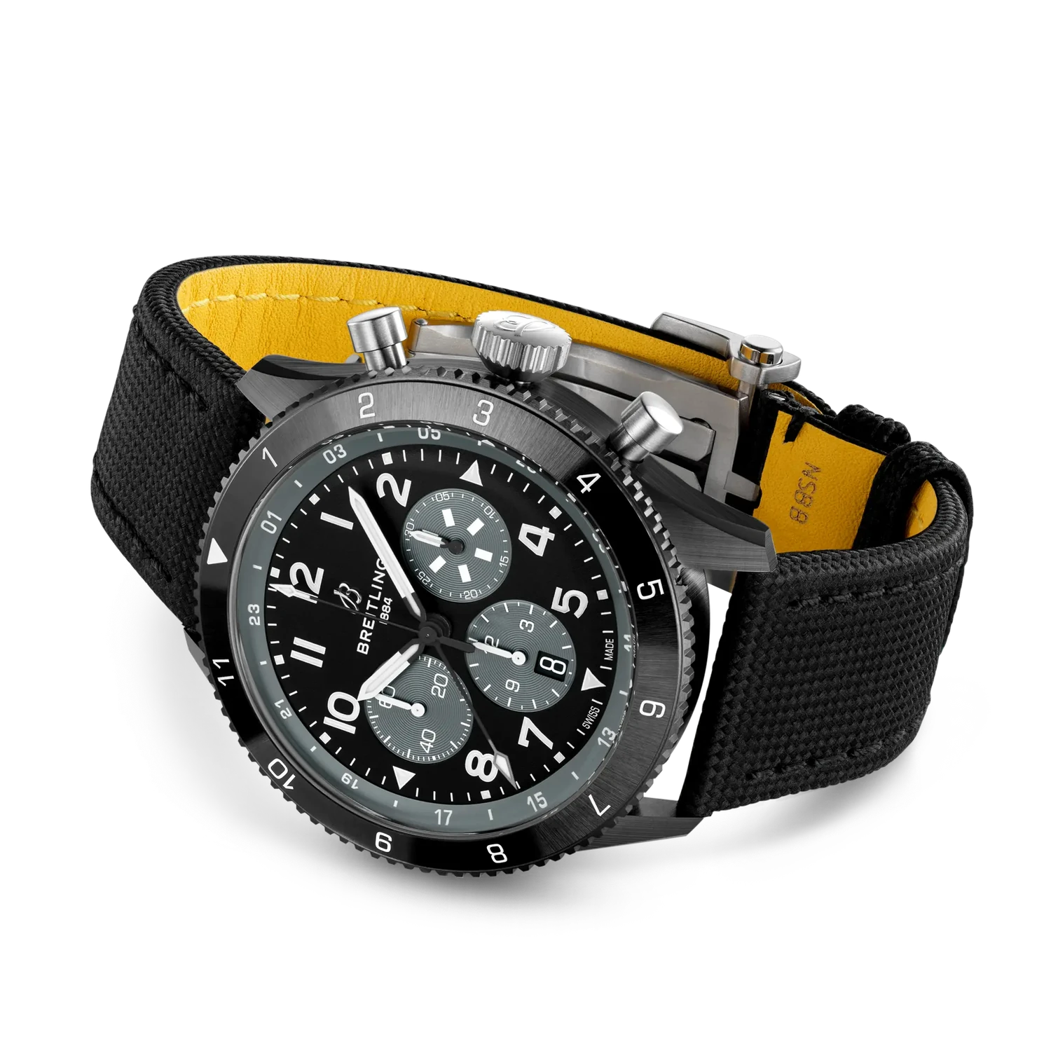 Breitling Super Avi B04 Chronograph GMT 46 Mosquito Night Fighter SB04451A1B1X1 — bočný profil