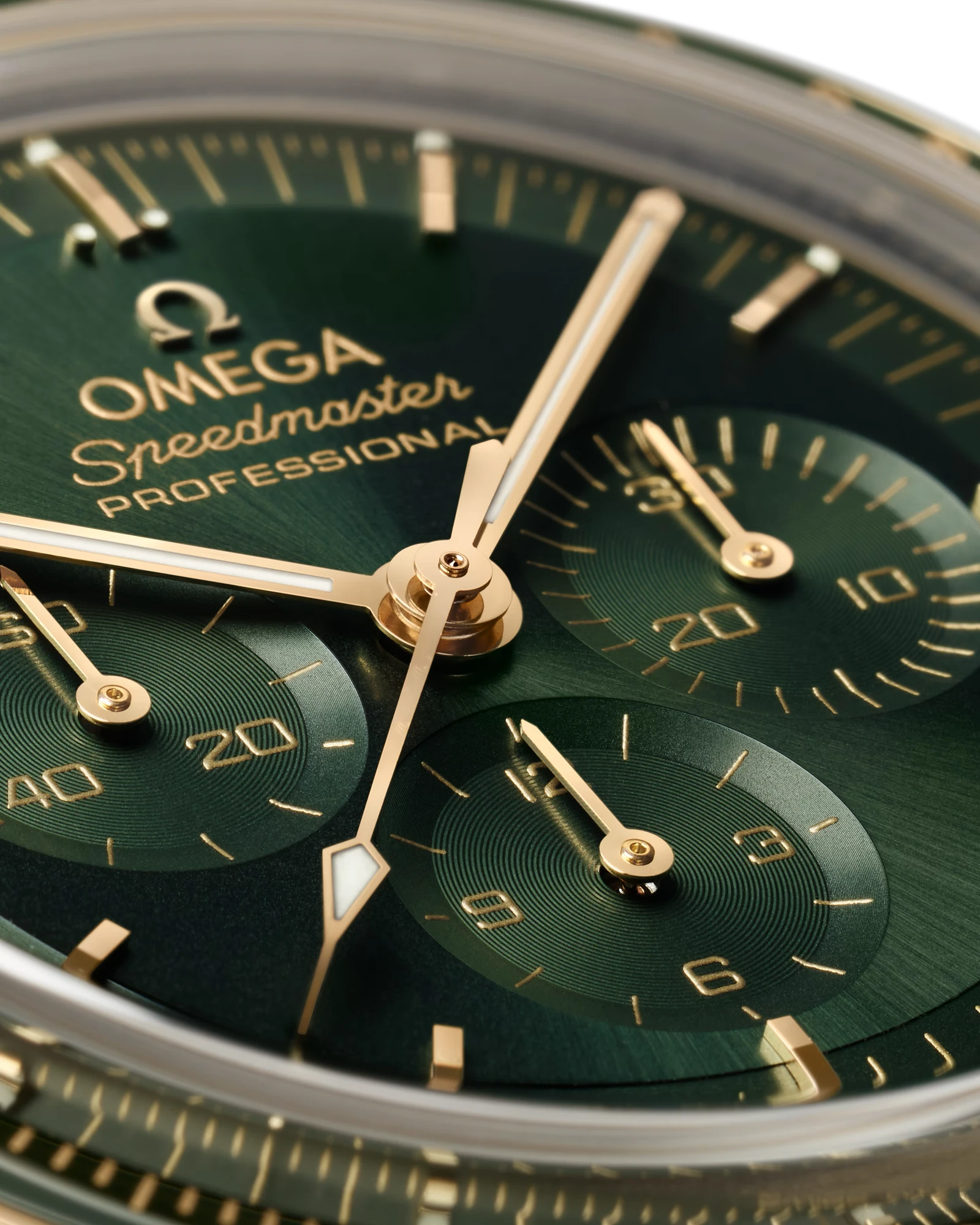 Omega Speedmaster Moonwatch Professional 42 mm Moonshine zlato, zelený ciferník