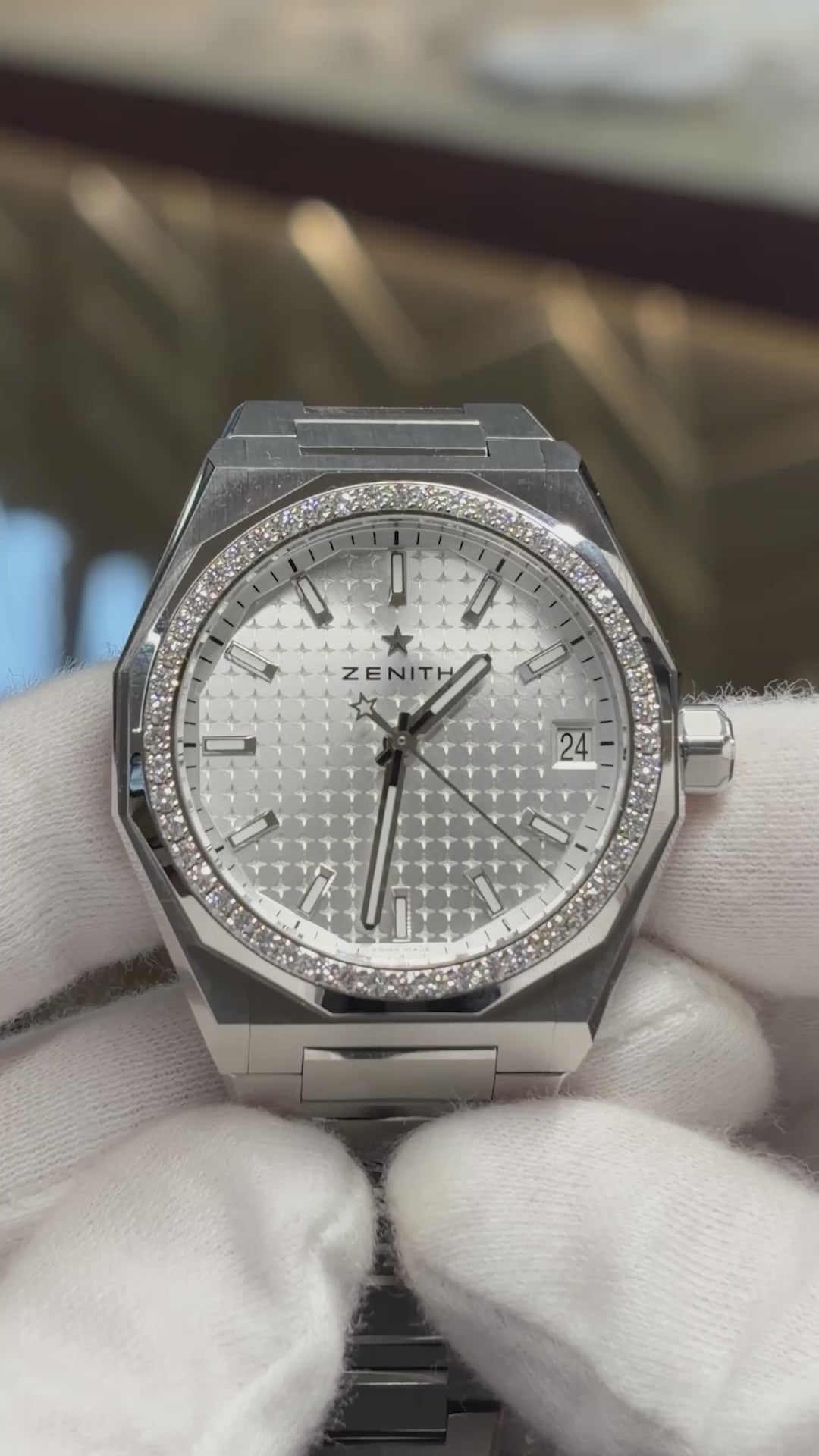 Načítať video: Zenith Defy Skyline 36