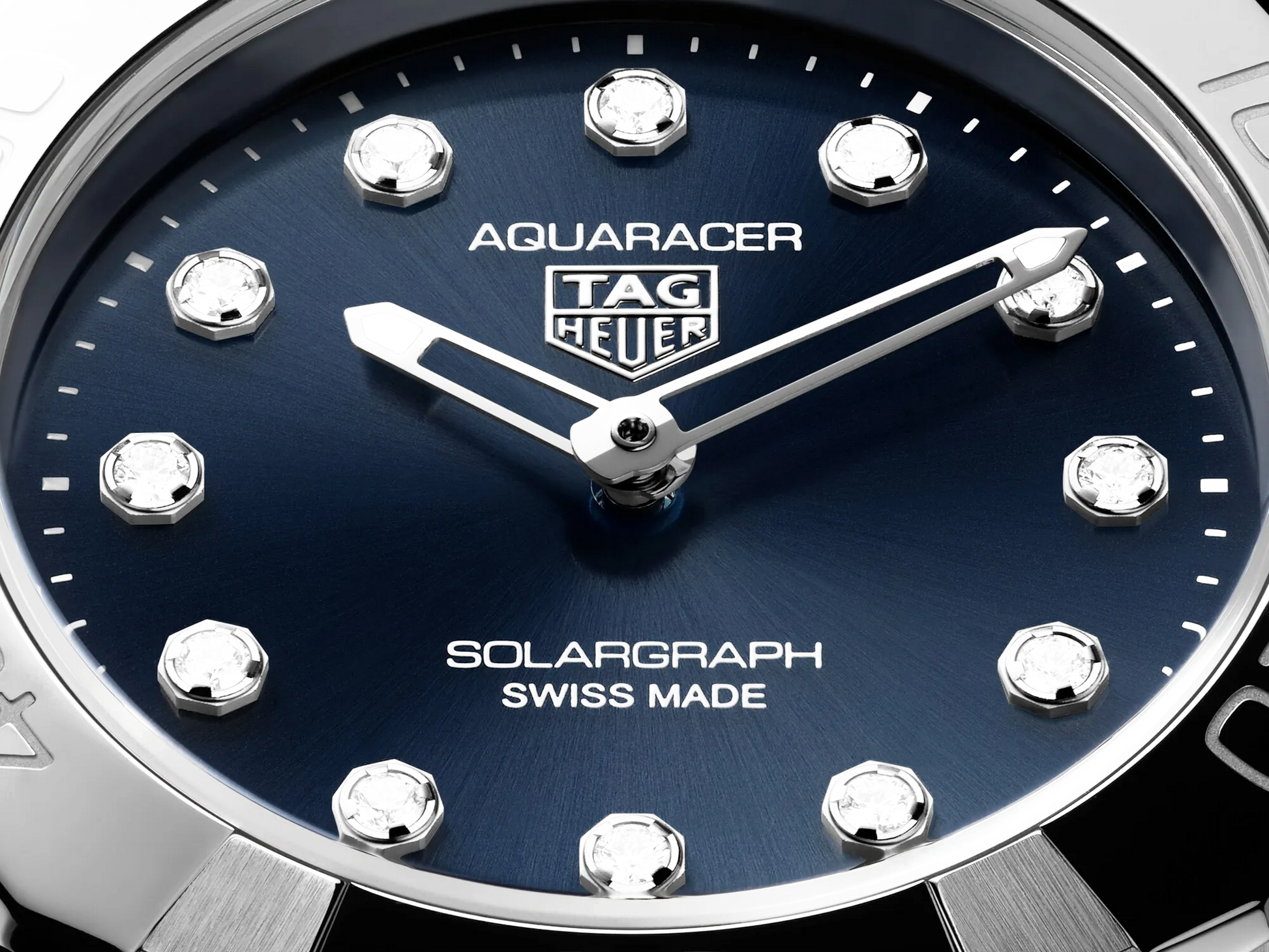 TAG Heuer Aquaracer Professional 100 Solargraph 28 mm